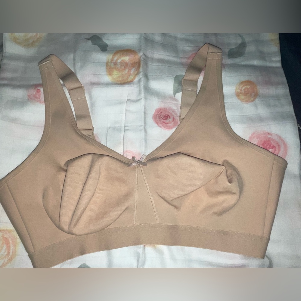Woman’s Bra 42D NEW